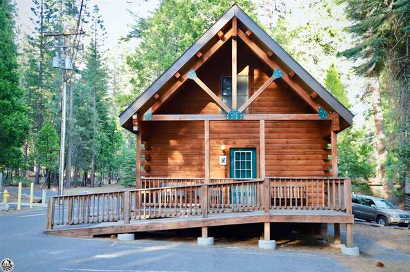500 Dodge Ridge, Pinecrest, CA 95364